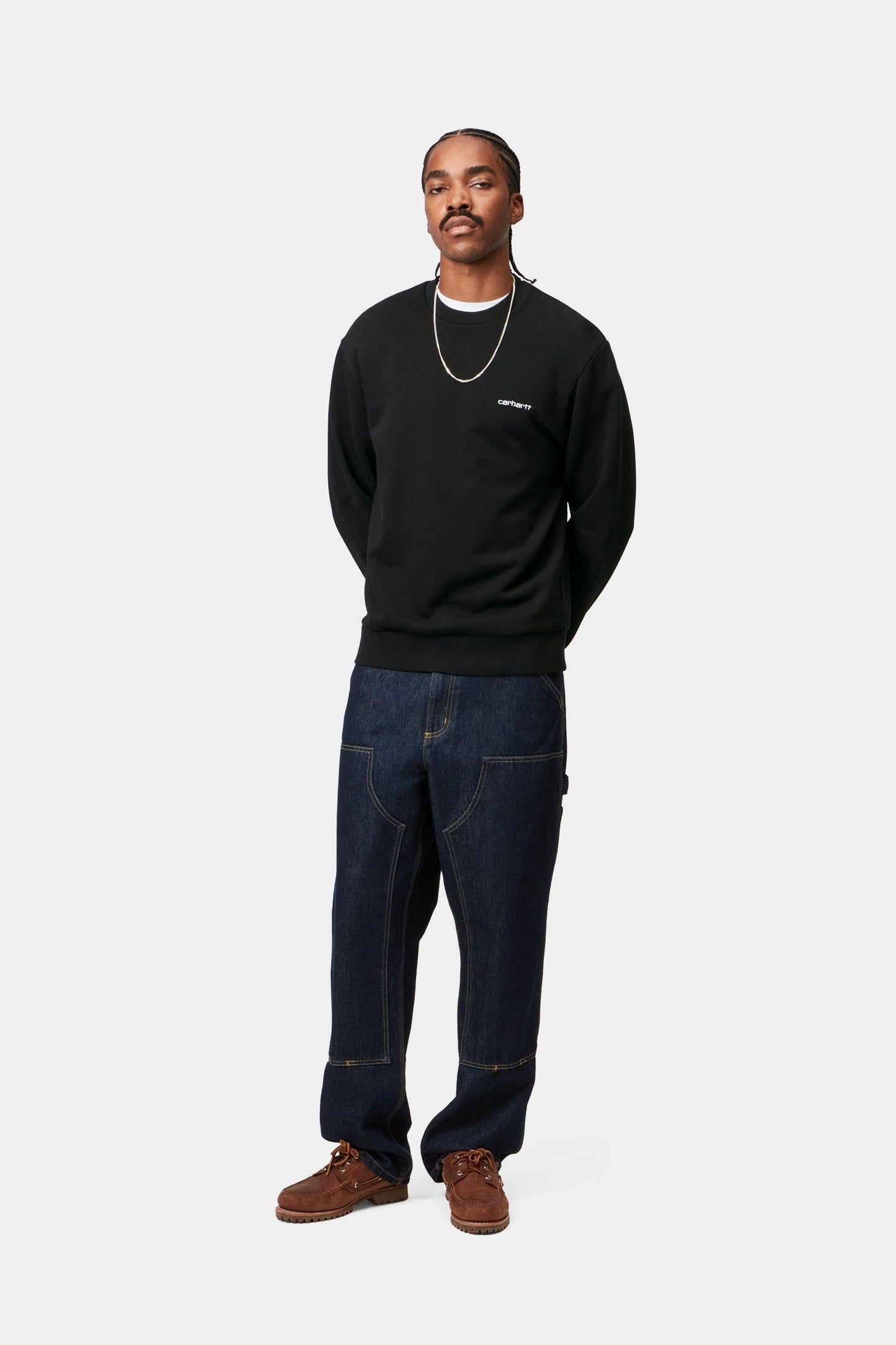 Script Embroidery Sweatshirt Black / White