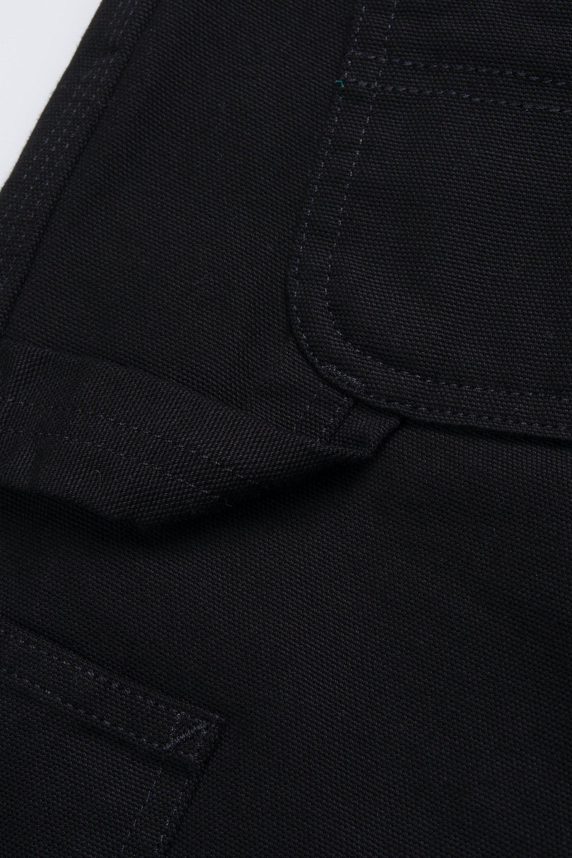 Single Knee Short Black (Rinsed)